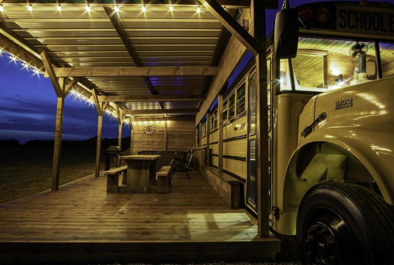 American School Bus - 1 Bedroom - Blossom Farm - Tiers Cross Johnston Kültér fotó
